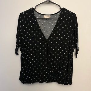 Universal Thread short sleeve top